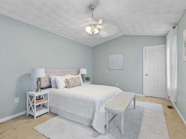 44 Orchard Valley Drive, Cranston, RI 02921