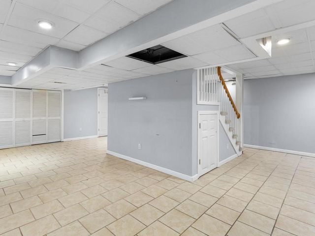 44 Orchard Valley Drive, Cranston, RI 02921