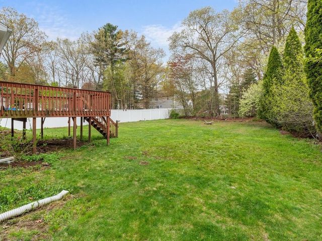 44 Orchard Valley Drive, Cranston, RI 02921