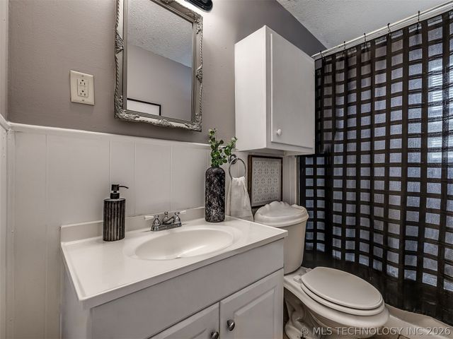 138 Rockwood Avenue, Bartlesville, OK 74006