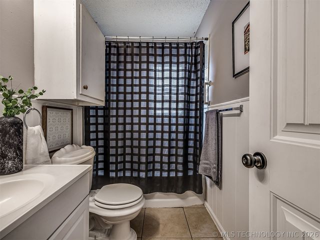 138 Rockwood Avenue, Bartlesville, OK 74006