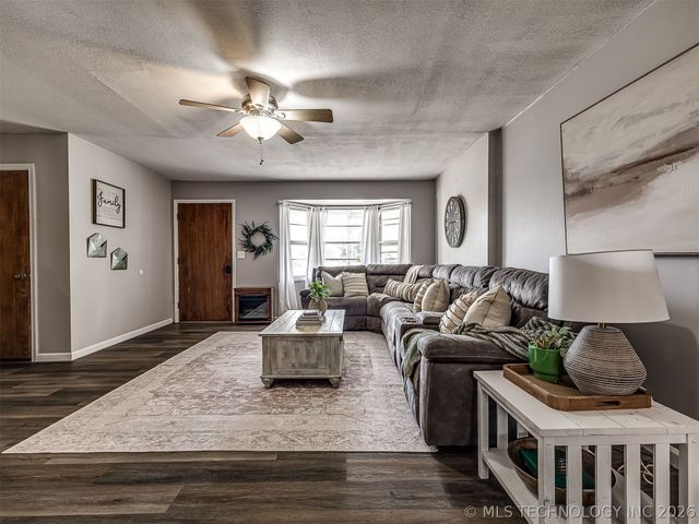 138 Rockwood Avenue, Bartlesville, OK 74006