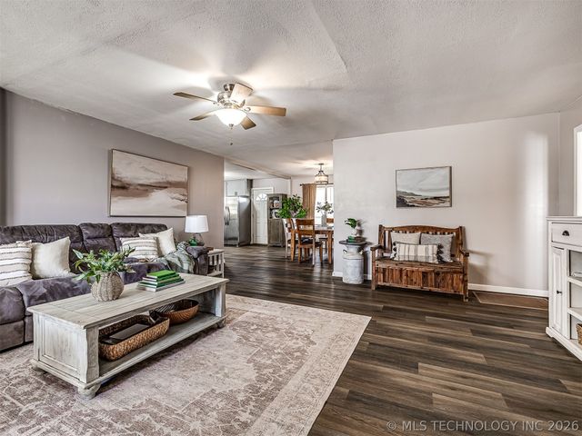 138 Rockwood Avenue, Bartlesville, OK 74006