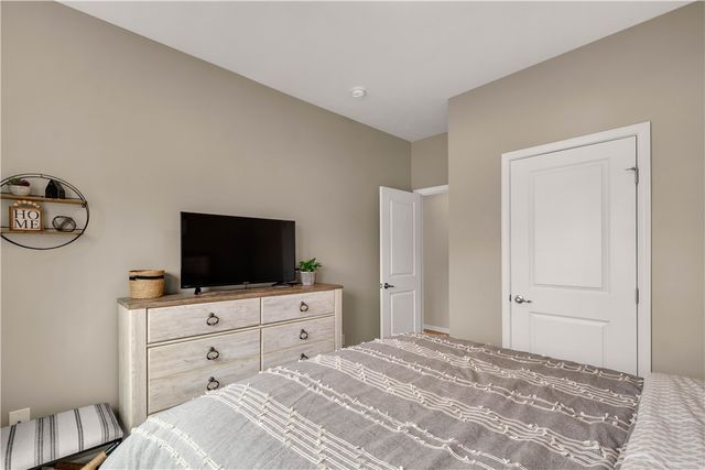 120 Twilight Dr, North Strabane, PA 15317