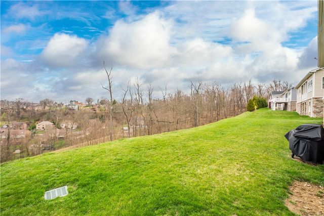 120 Twilight Dr, North Strabane, PA 15317