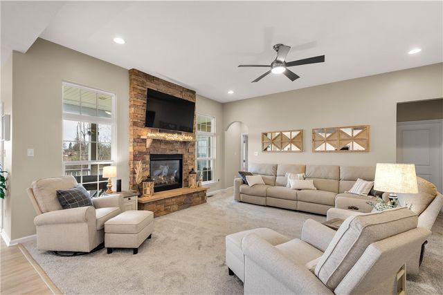 120 Twilight Dr, North Strabane, PA 15317