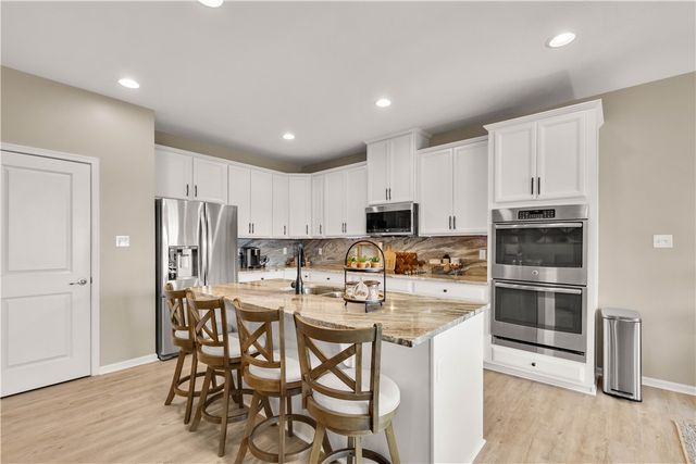 120 Twilight Dr, North Strabane, PA 15317