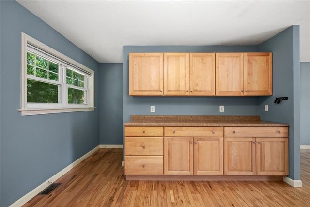 165 Peter Salem Rd, Leicester, MA 01524