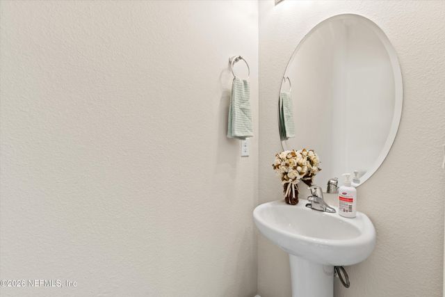 856 ROTARY Road, Jacksonville, FL 32211