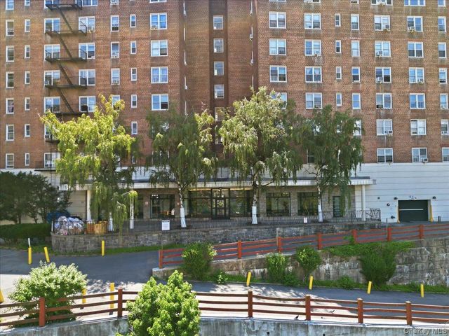 2630 Kingsbridge terrace 3A, Bronx, NY 10463