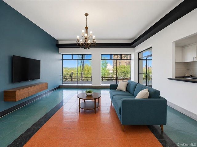 2630 Kingsbridge terrace 3A, Bronx, NY 10463