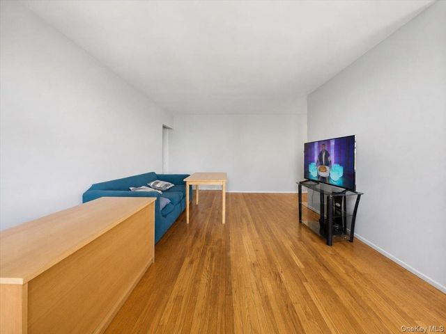 2630 Kingsbridge terrace 3A, Bronx, NY 10463