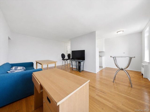 2630 Kingsbridge terrace 3A, Bronx, NY 10463