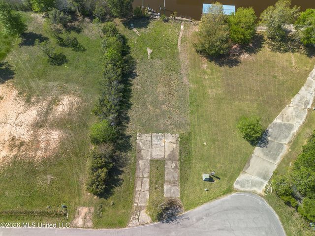 1348 Poki Place, Diamondhead, MS 39525
