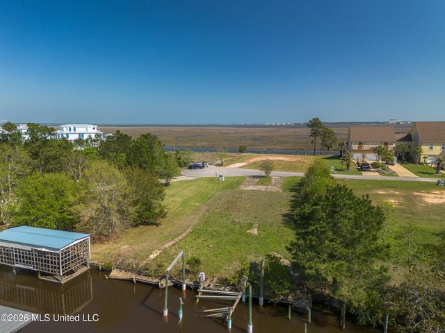 1348 Poki Place, Diamondhead, MS 39525