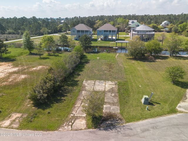 1348 Poki Place, Diamondhead, MS 39525