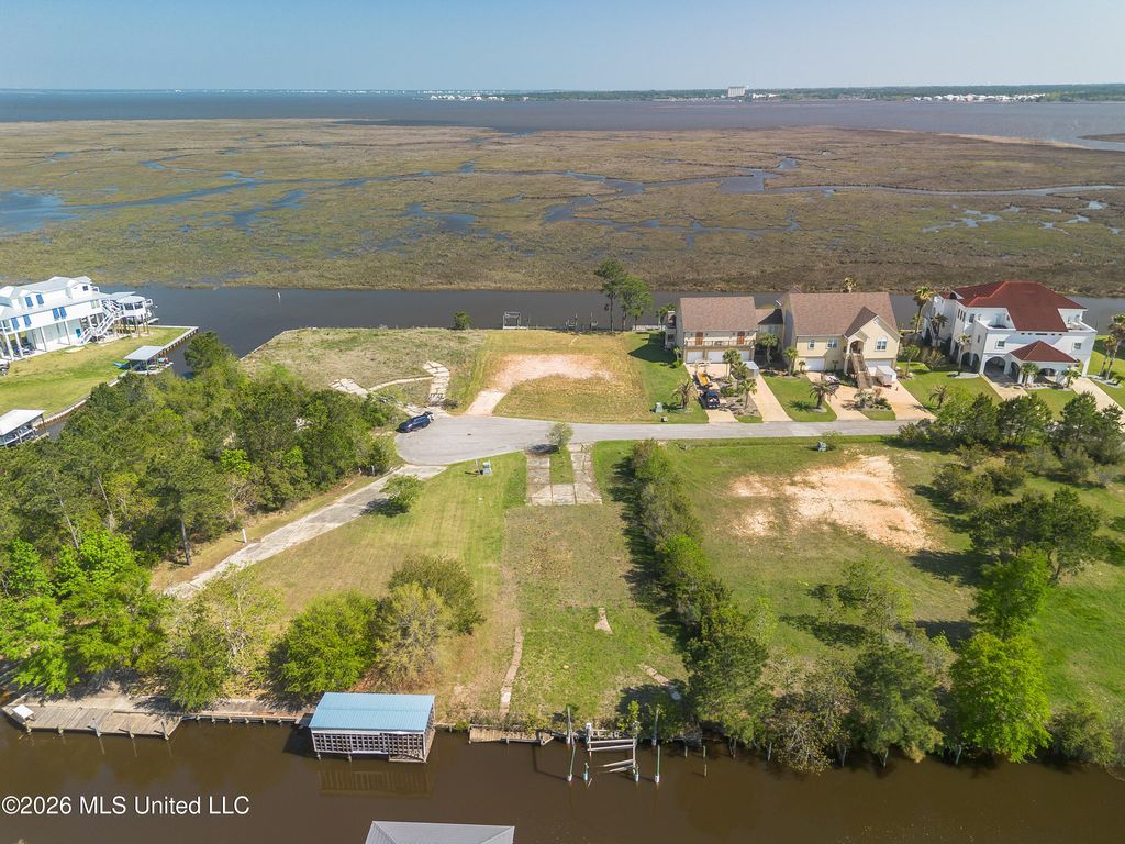 1348 Poki Place, Diamondhead, MS 39525