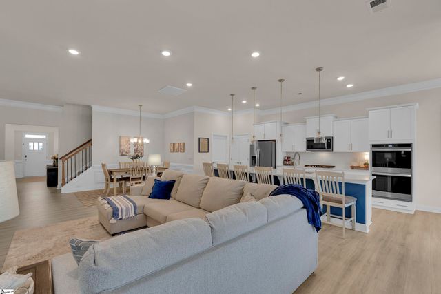 1961 Crumhorn Avenue, Boiling Springs, SC 29316