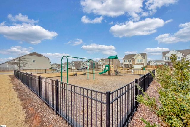 1961 Crumhorn Avenue, Boiling Springs, SC 29316