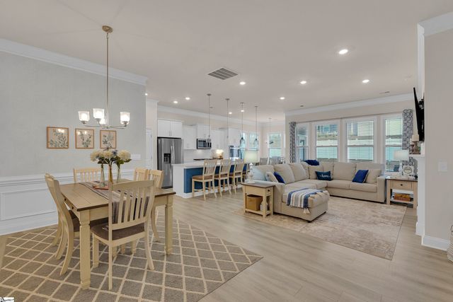 1961 Crumhorn Avenue, Boiling Springs, SC 29316