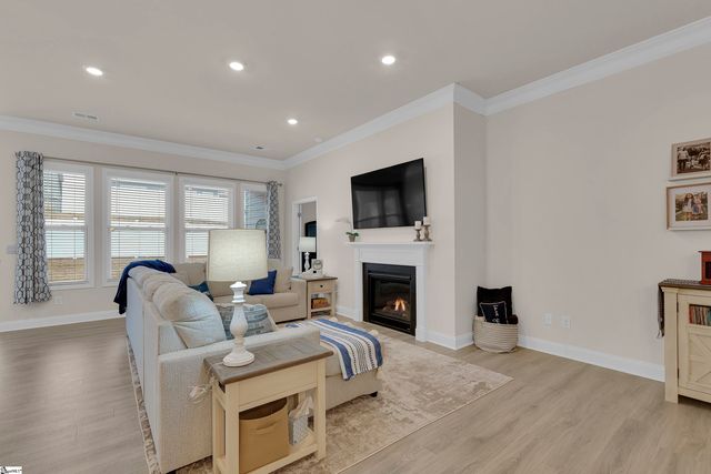 1961 Crumhorn Avenue, Boiling Springs, SC 29316