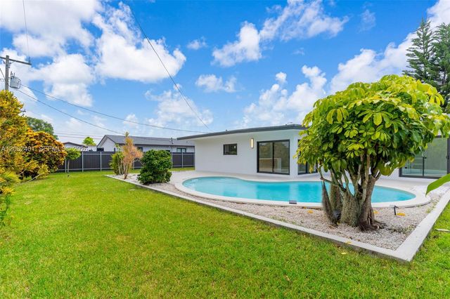 17630 SW 108th Ct, Miami, FL 33157