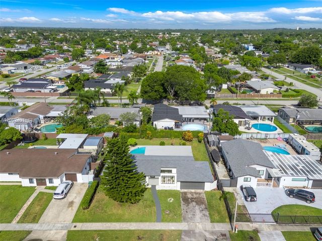 17630 SW 108th Ct, Miami, FL 33157