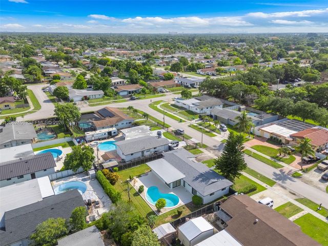 17630 SW 108th Ct, Miami, FL 33157