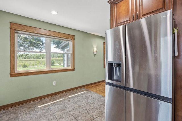 5424 400th St SE, Iowa City, IA 52240