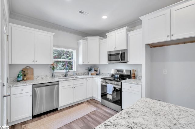 139 Mountain Lake Drive, Piedmont, SC 29673