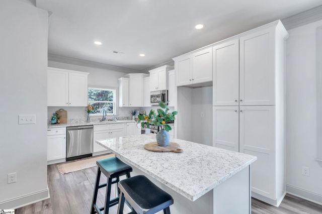 139 Mountain Lake Drive, Piedmont, SC 29673