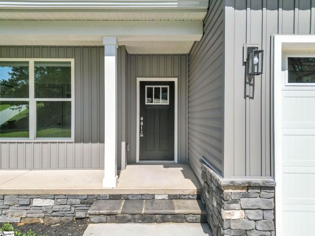 139 Mountain Lake Drive, Piedmont, SC 29673