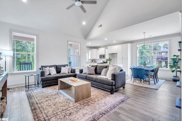 139 Mountain Lake Drive, Piedmont, SC 29673