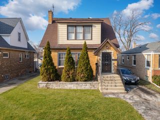 1908 S 23rd Avenue, Maywood, IL 60153