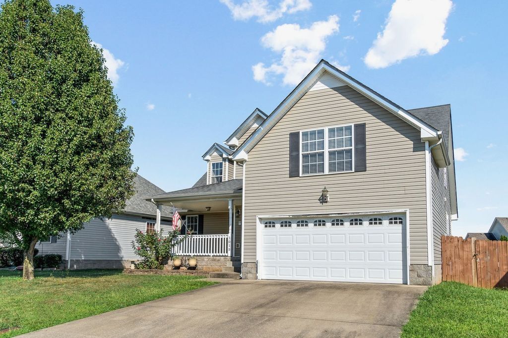 1015 Cindy Jo Ct, Clarksville, TN 37040