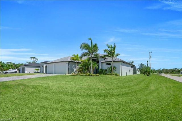 2728 SW 4th LN, Cape Coral, FL 33991