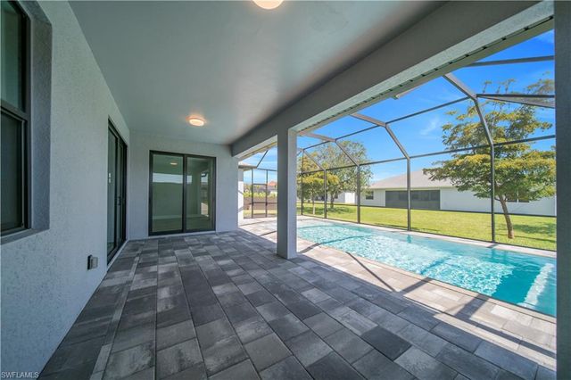 2728 SW 4th LN, Cape Coral, FL 33991