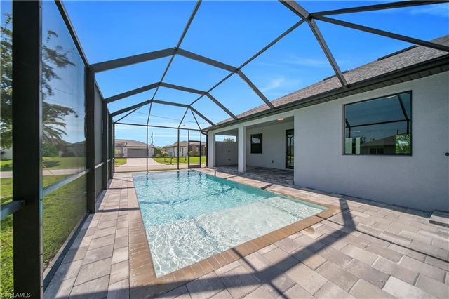 2728 SW 4th LN, Cape Coral, FL 33991