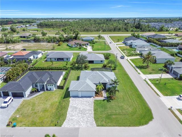 2728 SW 4th LN, Cape Coral, FL 33991