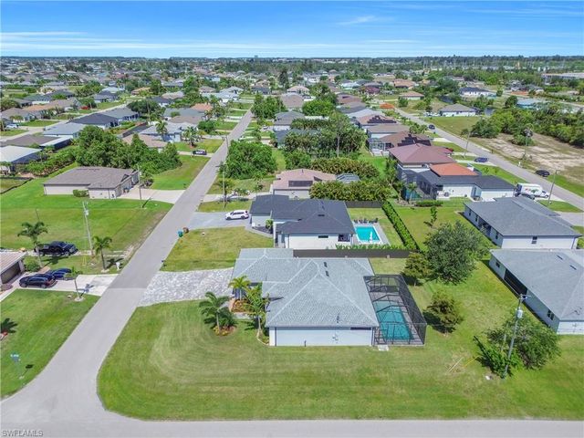 2728 SW 4th LN, Cape Coral, FL 33991