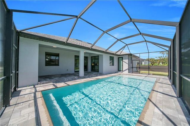 2728 SW 4th LN, Cape Coral, FL 33991