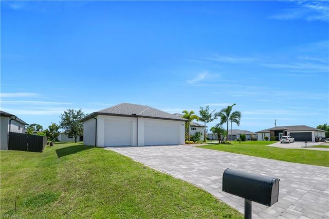 2728 SW 4th LN, Cape Coral, FL 33991