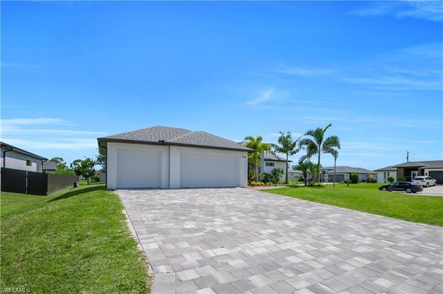 2728 SW 4th LN, Cape Coral, FL 33991