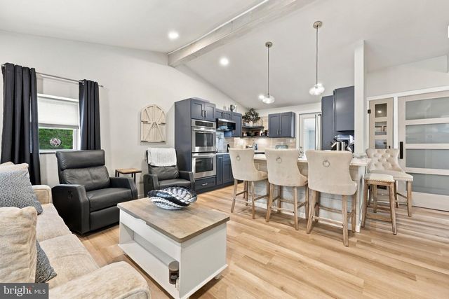7471 SMITH AVE, Mays Landing, NJ 08330