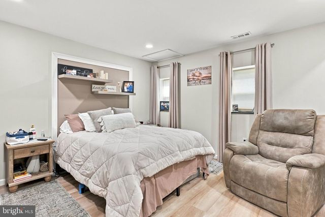 7471 SMITH AVE, Mays Landing, NJ 08330