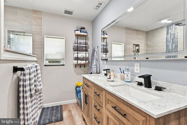 7471 SMITH AVE, Mays Landing, NJ 08330