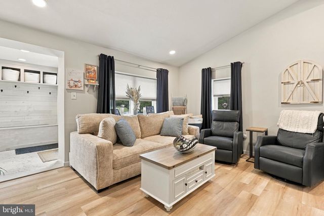 7471 SMITH AVE, Mays Landing, NJ 08330