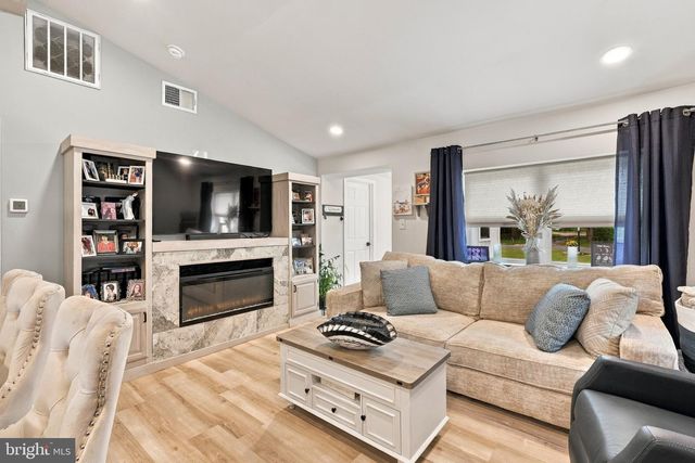7471 SMITH AVE, Mays Landing, NJ 08330