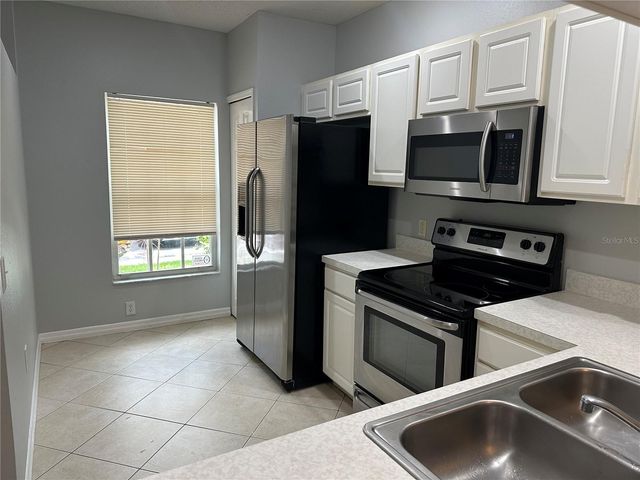 8563 HUNTERS KEY CIRCLE, Tampa, FL 33647