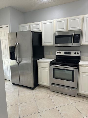 8563 HUNTERS KEY CIRCLE, Tampa, FL 33647